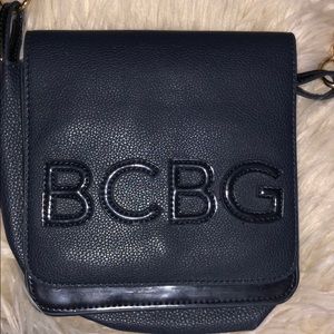 BCBG SHOULDER BAG NAVY BLUE